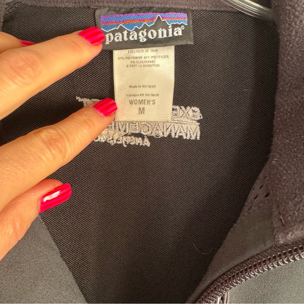 Women’s Patagonia Soft Shell Black Jacket - Picture 2 of 5